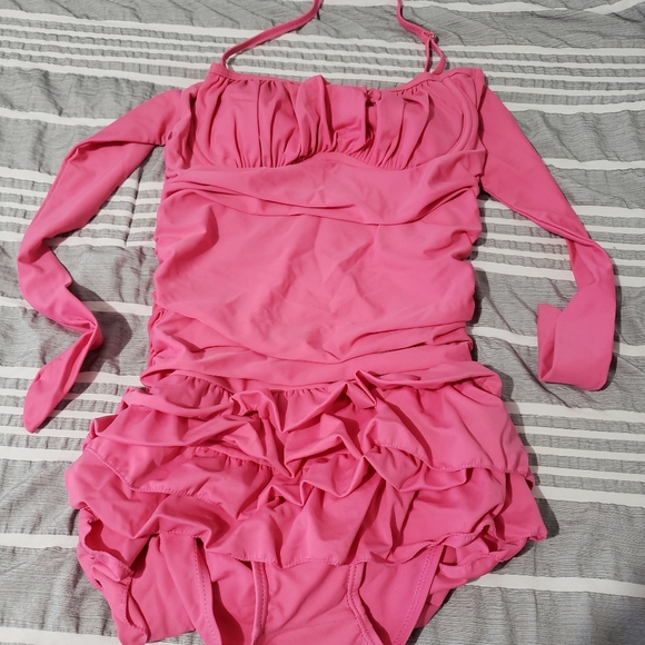 Swimsuit - Picture 3 of 3